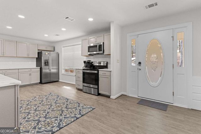 403 Long Shoals Drive, Eatonton, GA 31024