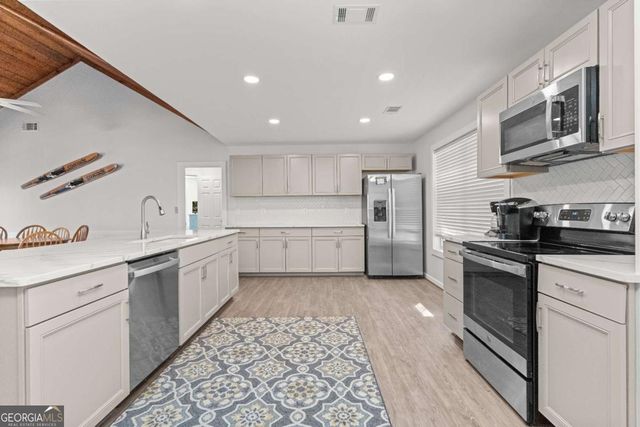 403 Long Shoals Drive, Eatonton, GA 31024