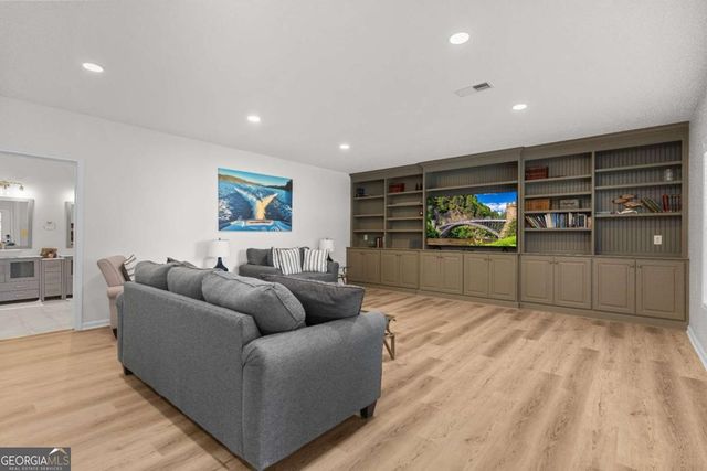 403 Long Shoals Drive, Eatonton, GA 31024