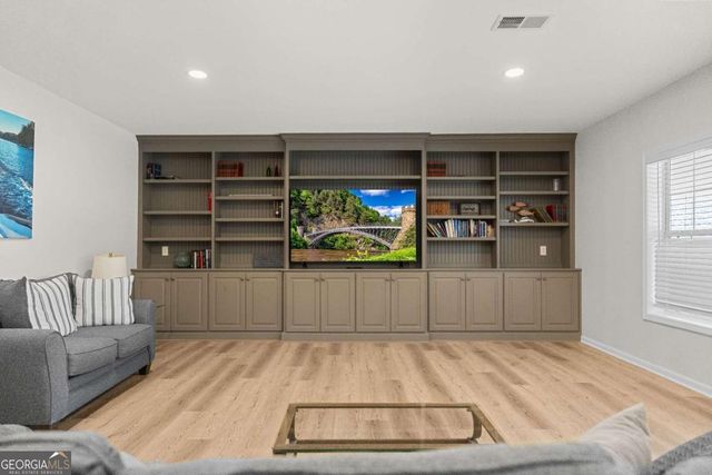 403 Long Shoals Drive, Eatonton, GA 31024