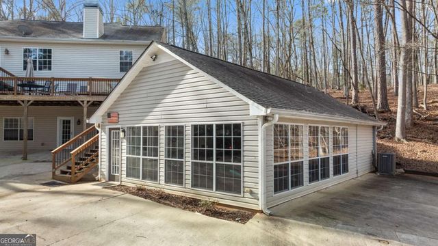 403 Long Shoals Drive, Eatonton, GA 31024