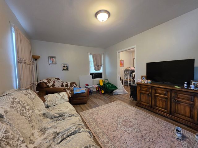 4338 DEBORAH AVE, Memphis, TN 38108