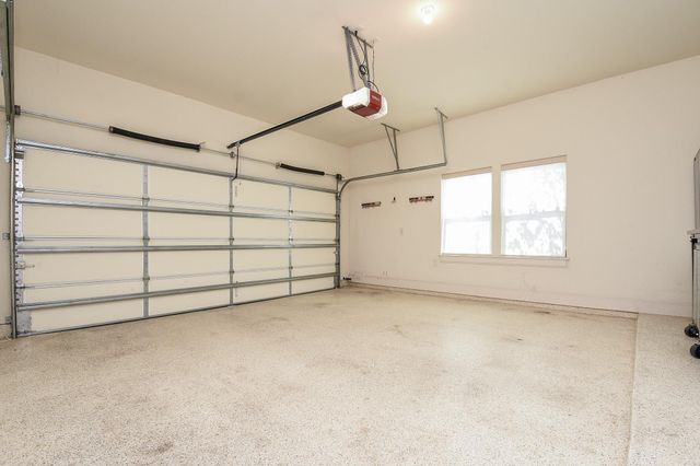 2052 W Main Street, Houston, TX 77098