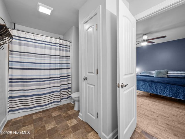 660 Riggs Road, Hubert, NC 28539