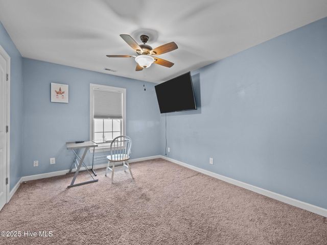660 Riggs Road, Hubert, NC 28539