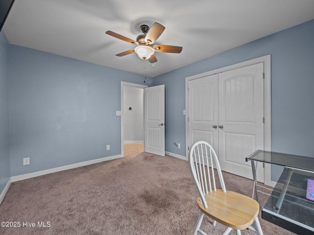 660 Riggs Road, Hubert, NC 28539