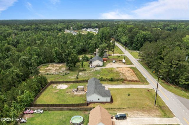 660 Riggs Road, Hubert, NC 28539