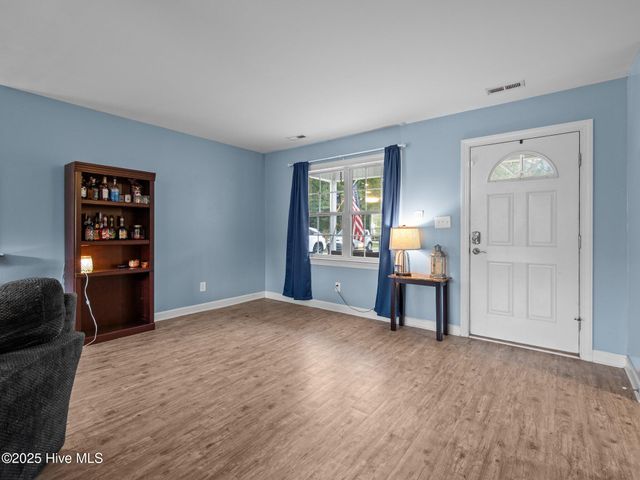 660 Riggs Road, Hubert, NC 28539