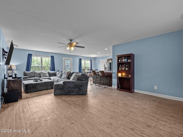 660 Riggs Road, Hubert, NC 28539