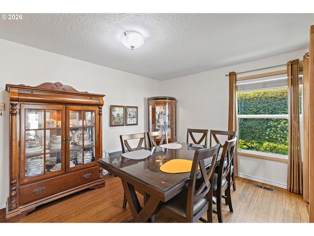 16399 Sw 129TH Ter, Portland, OR 97224