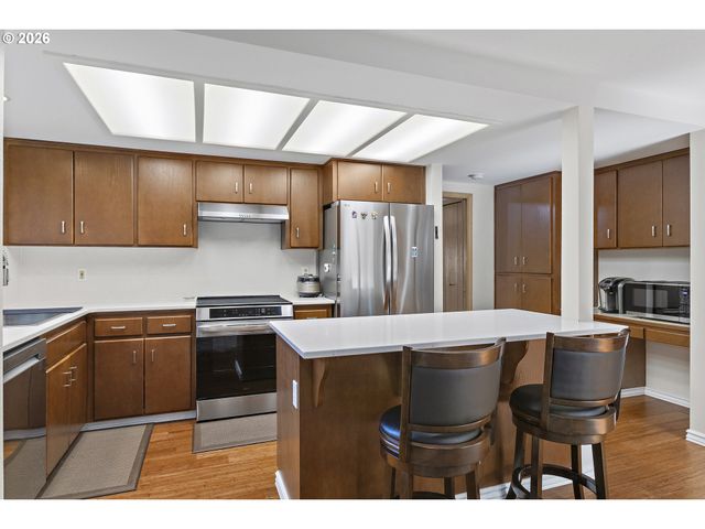 16399 Sw 129TH Ter, Portland, OR 97224