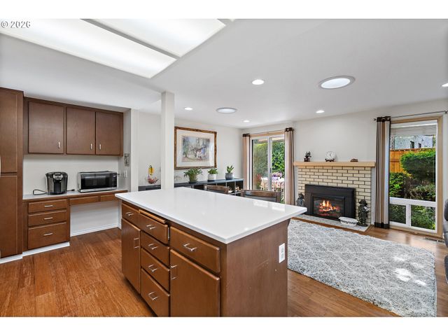16399 Sw 129TH Ter, Portland, OR 97224