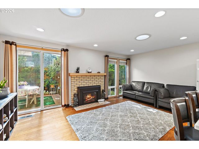 16399 Sw 129TH Ter, Portland, OR 97224