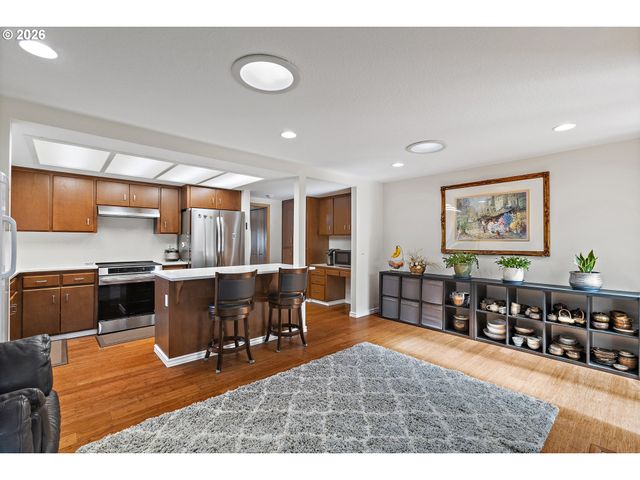 16399 Sw 129TH Ter, Portland, OR 97224