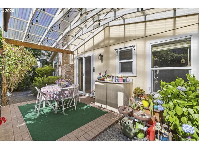 16399 Sw 129TH Ter, Portland, OR 97224