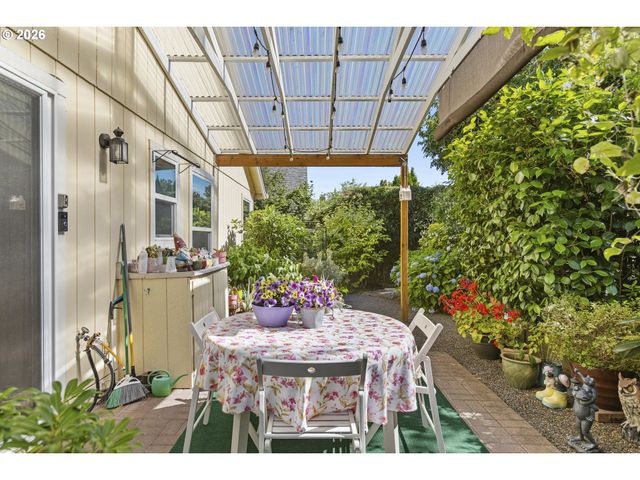 16399 Sw 129TH Ter, Portland, OR 97224