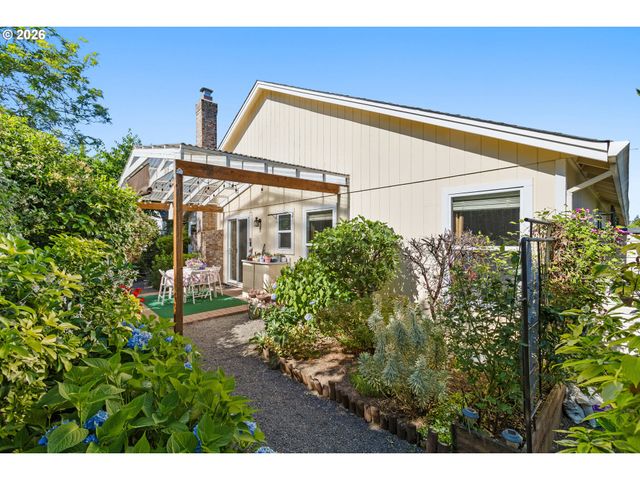 16399 Sw 129TH Ter, Portland, OR 97224