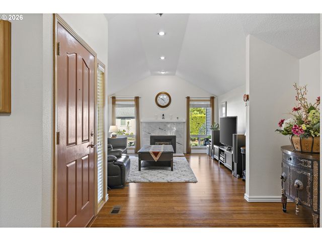 16399 Sw 129TH Ter, Portland, OR 97224
