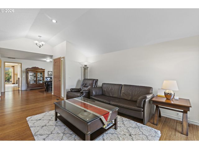 16399 Sw 129TH Ter, Portland, OR 97224