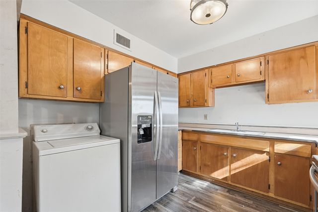 206 W Ridgewood Drive, Garland, TX 75041