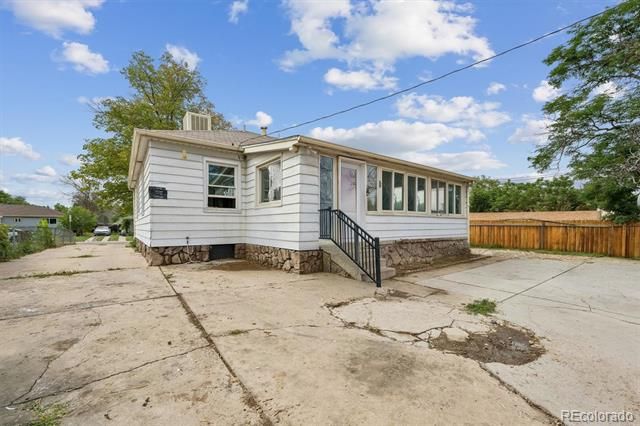 1996 Lima Street, Aurora, CO 80010