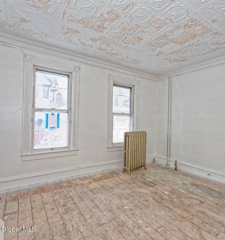 6 Mason Street, Johnstown, NY 12095