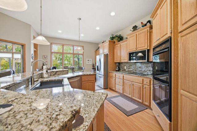 3882 219th Lane NE, East Bethel, MN 55011