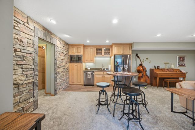 3882 219th Lane NE, East Bethel, MN 55011