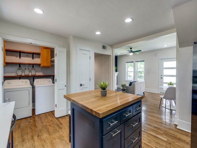 2719 W 12th Street, Dallas, TX 75211