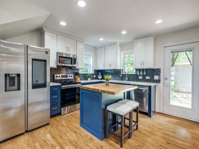 2719 W 12th Street, Dallas, TX 75211