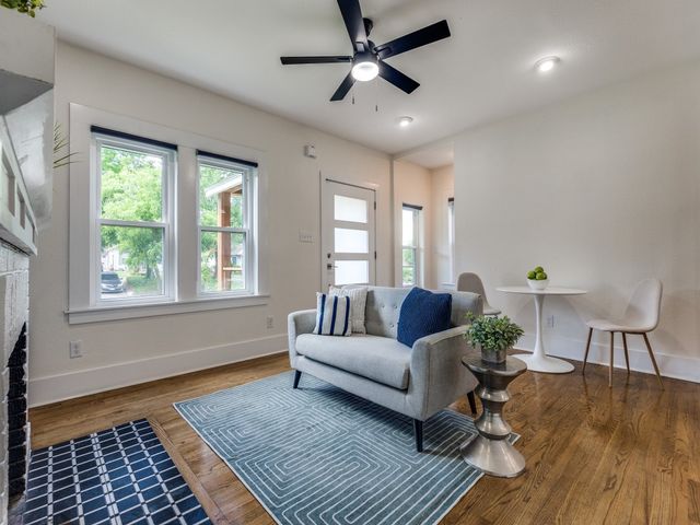 2719 W 12th Street, Dallas, TX 75211