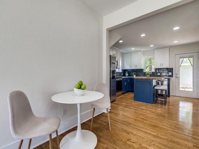 2719 W 12th Street, Dallas, TX 75211