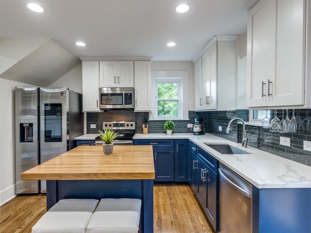 2719 W 12th Street, Dallas, TX 75211