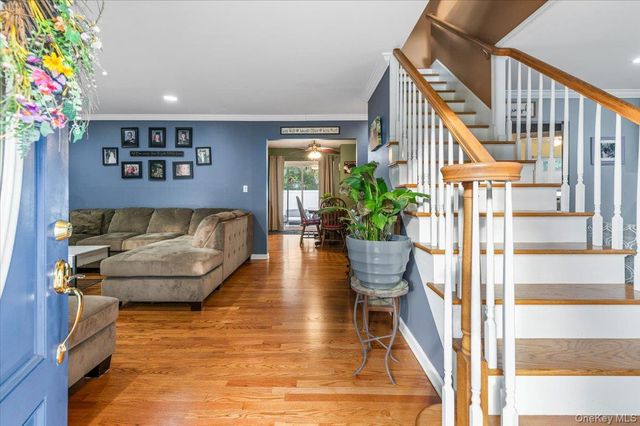 7 Maple Avenue, Holbrook, NY 11741