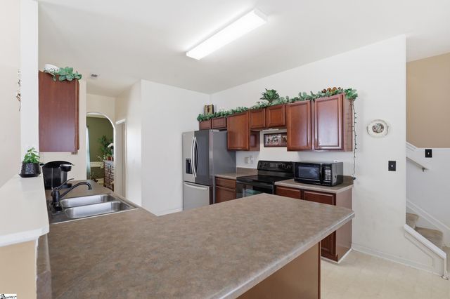 6 Fount De Leon Court, Fountain Inn, SC 29644