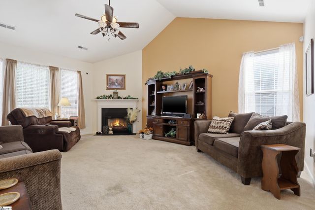 6 Fount De Leon Court, Fountain Inn, SC 29644