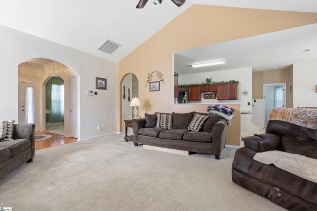 6 Fount De Leon Court, Fountain Inn, SC 29644