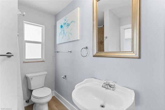 699 99th AVE N, Naples, FL 34108