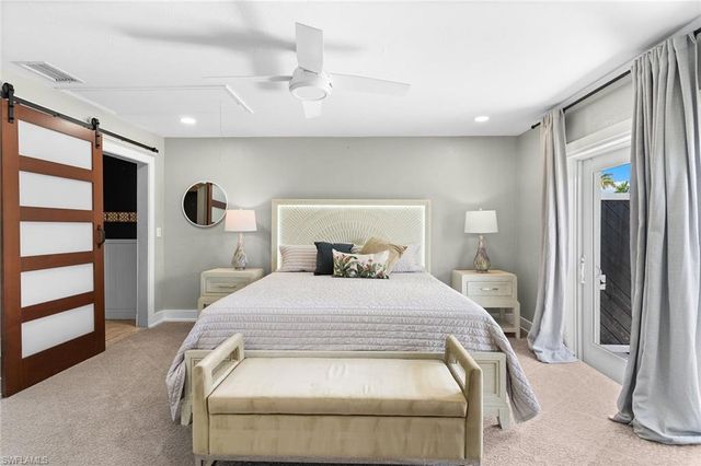 699 99th AVE N, Naples, FL 34108