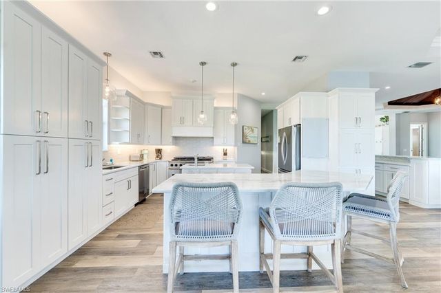 1460 Middle Gulf DR, Sanibel, FL 33957