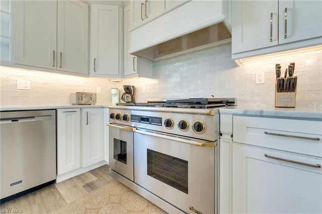 1460 Middle Gulf DR, Sanibel, FL 33957