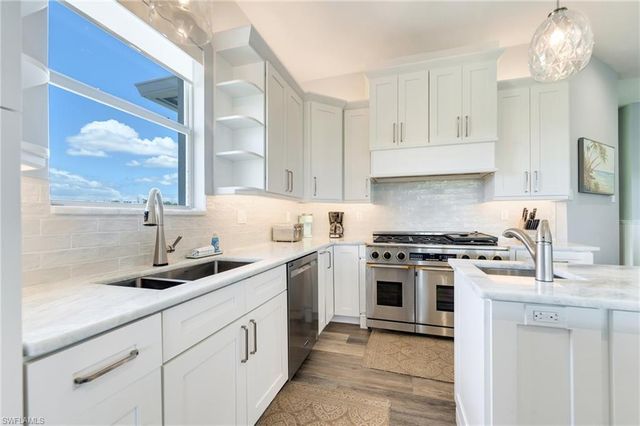 1460 Middle Gulf DR, Sanibel, FL 33957