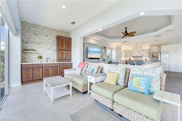 1460 Middle Gulf DR, Sanibel, FL 33957