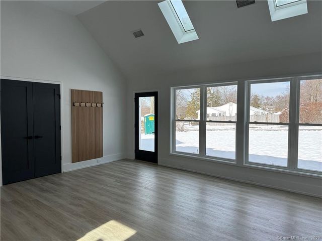 14 Tod Road, Norwalk, CT 06851