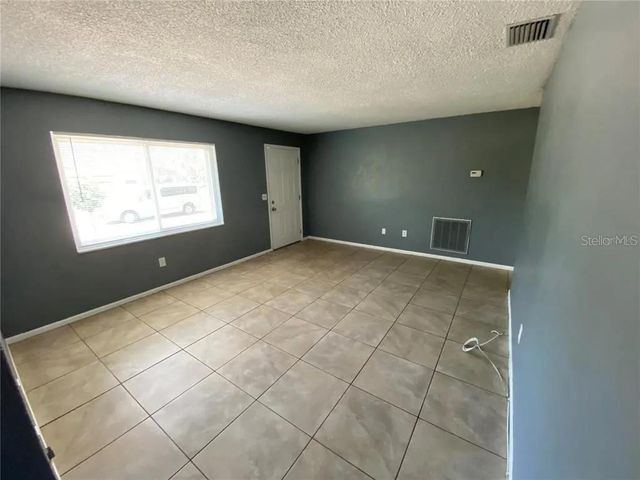 1430 PARKVIEW LANE, Largo, FL 33770