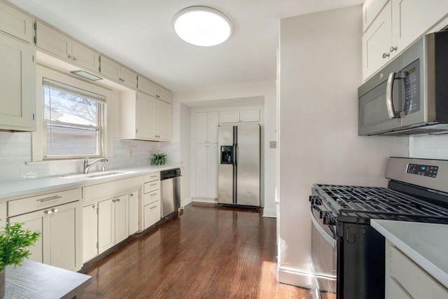 7300 35th AVENUE, Kenosha, WI 53142