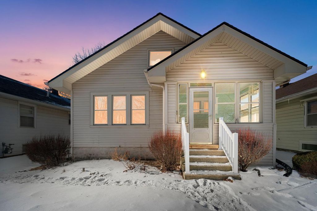 7300 35th AVENUE, Kenosha, WI 53142