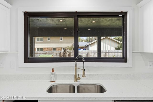 3857 SANDY SHORES Drive, Jacksonville, FL 32277