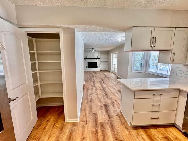 7907 Sarahurst Drive, Dublin, OH 43016