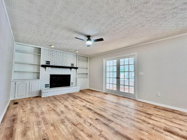 7907 Sarahurst Drive, Dublin, OH 43016